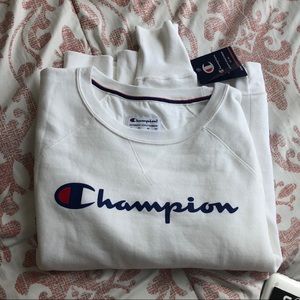 Brand new classic champions pullover.